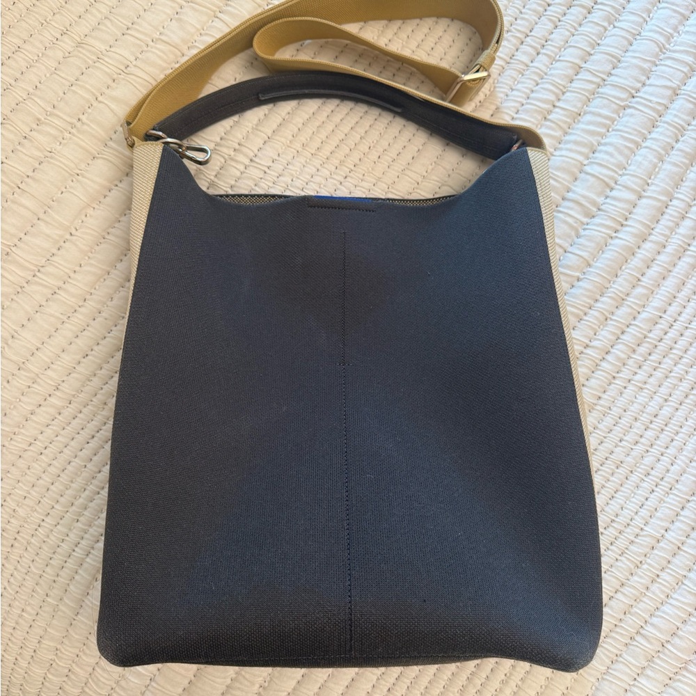 Rothy's Bucket Bag | Ink & Ivory - Picture 5 of 14
